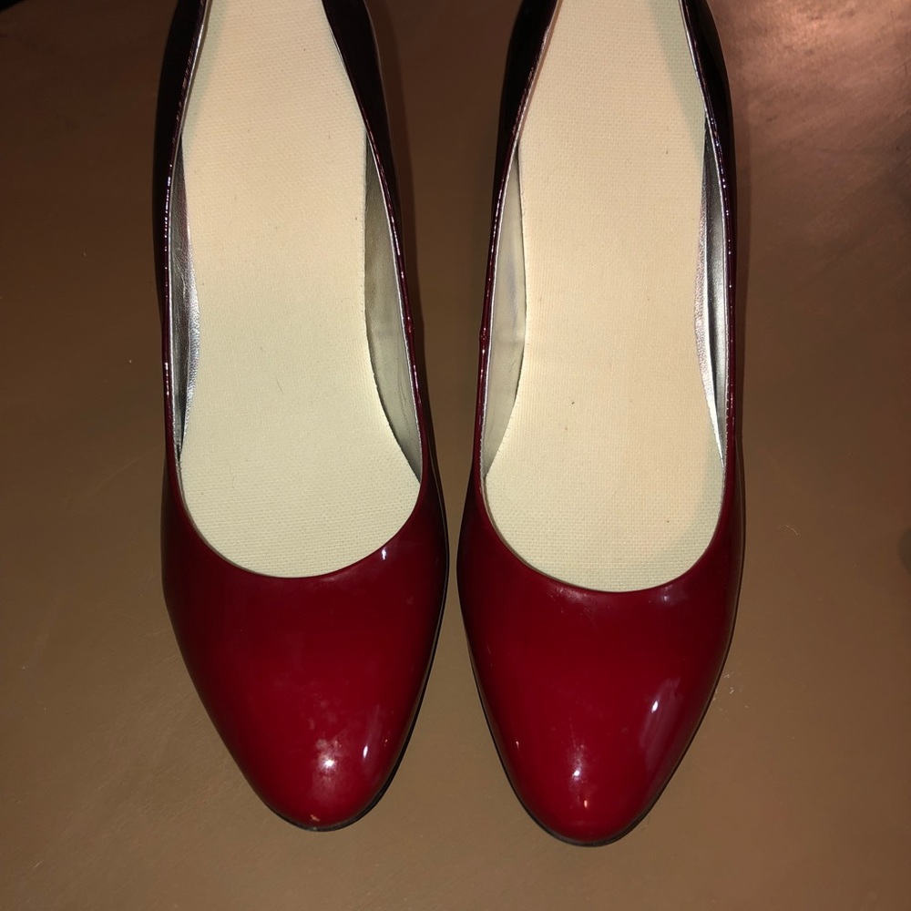Guessres fade heels